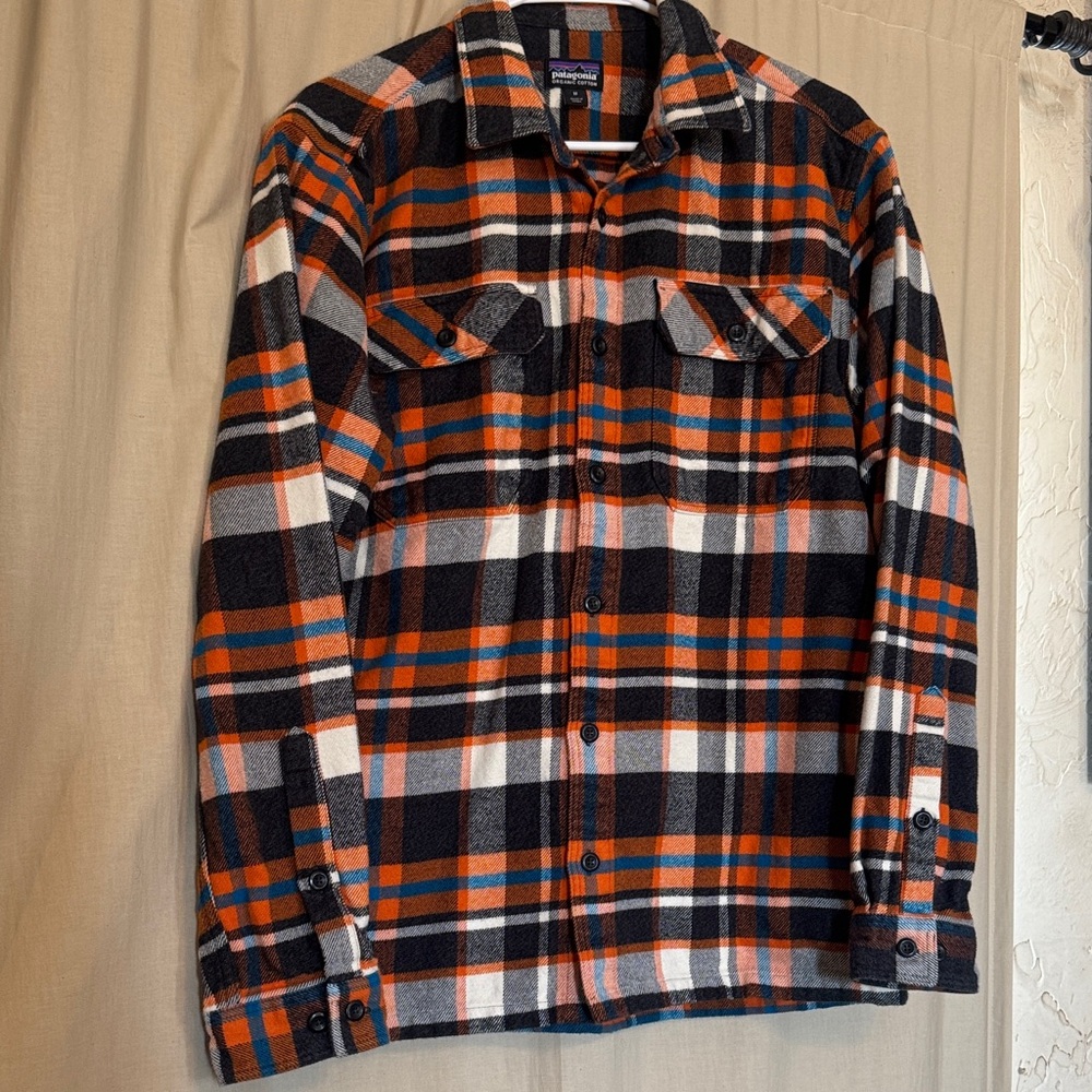 Patagonia Men's flannel Shirt Jacket - Black, Orange, White